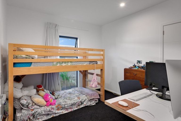 Photo of property in 15 Awatira Drive, Papamoa Beach, Papamoa, 3118