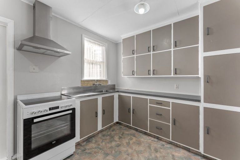 Photo of property in 6 Duncan Place, Highbury, Palmerston North, 4412