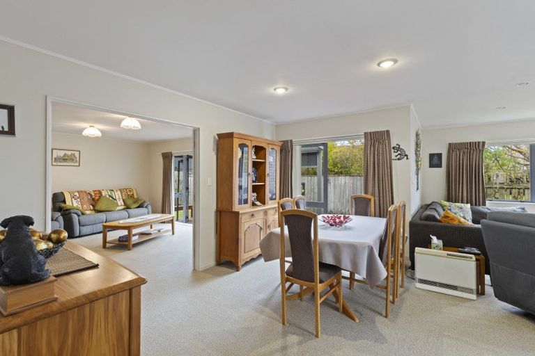 Photo of property in 64 Branch Road, Highlands Park, New Plymouth, 4312