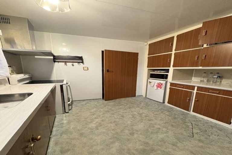 Photo of property in 42 Greendale Avenue, Avonhead, Christchurch, 8042
