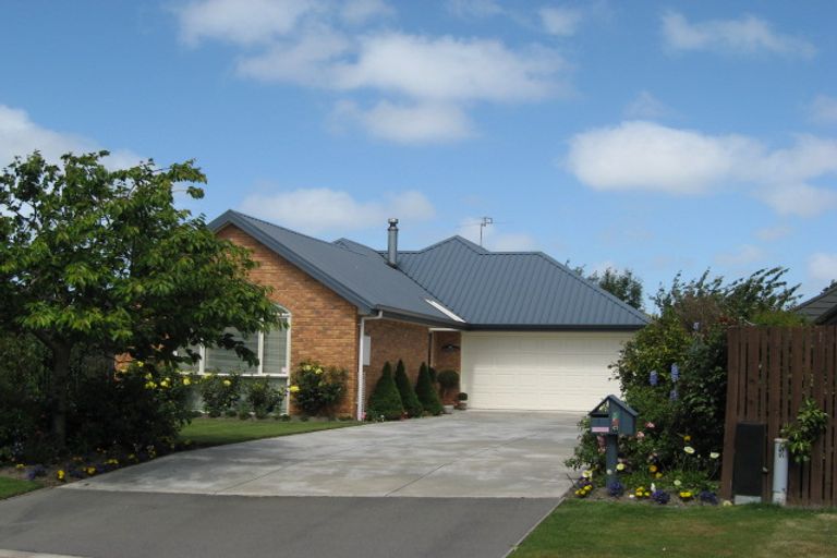 Photo of property in 4 Avon Gate, Russley, Christchurch, 8042