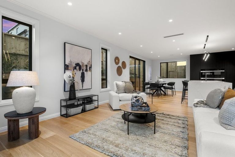 Photo of property in 12 Makumaku Place, Long Bay, Auckland, 0630