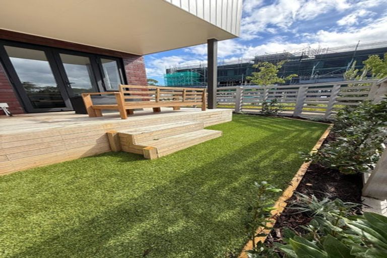 Photo of property in 53 Te Puketoka Lane, Mangere, Auckland, 2022