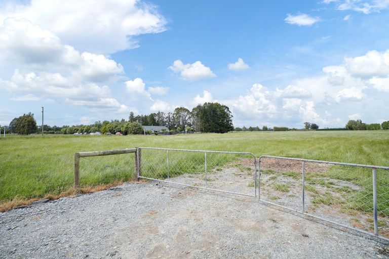 Photo of property in 61 Moore Road, Winton, 9781