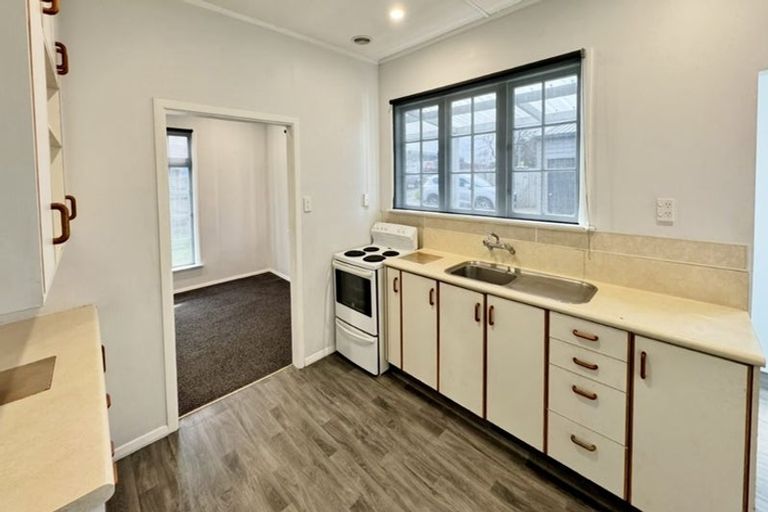 Photo of property in 1006 Tremaine Avenue, Roslyn, Palmerston North, 4414