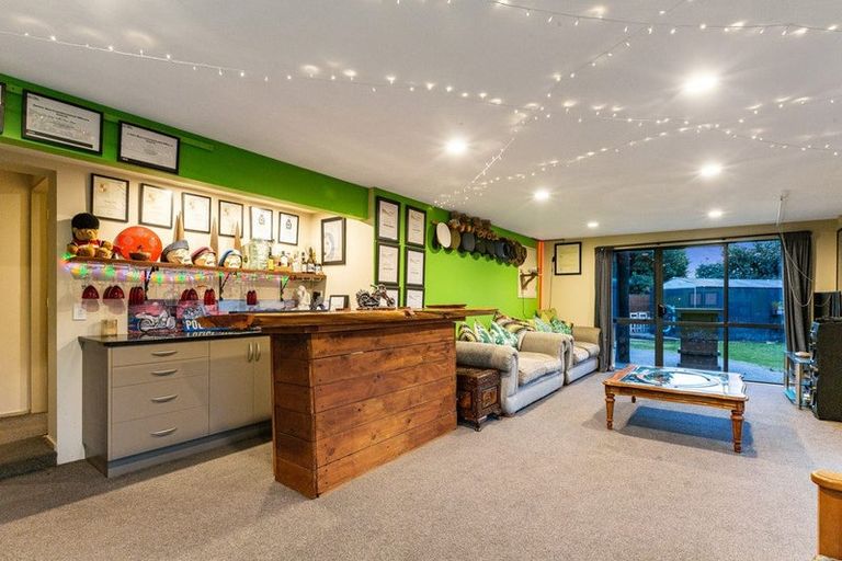 Photo of property in 16 Karaka Grove, Raumati Beach, Paraparaumu, 5032