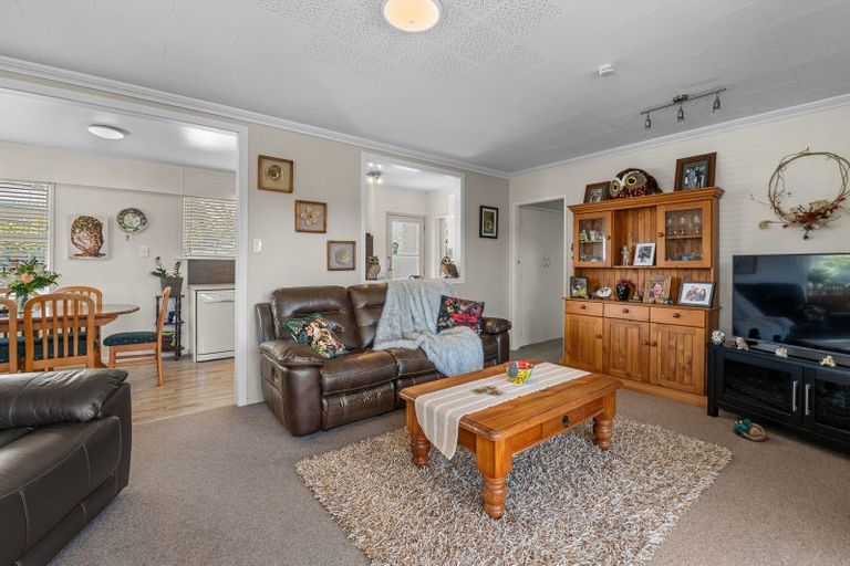 Photo of property in 3 Tawavale Street, Pukehangi, Rotorua, 3015