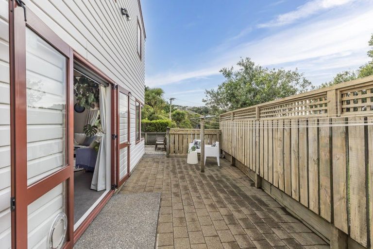 Photo of property in 26a Black Rock Road, Newlands, Wellington, 6037
