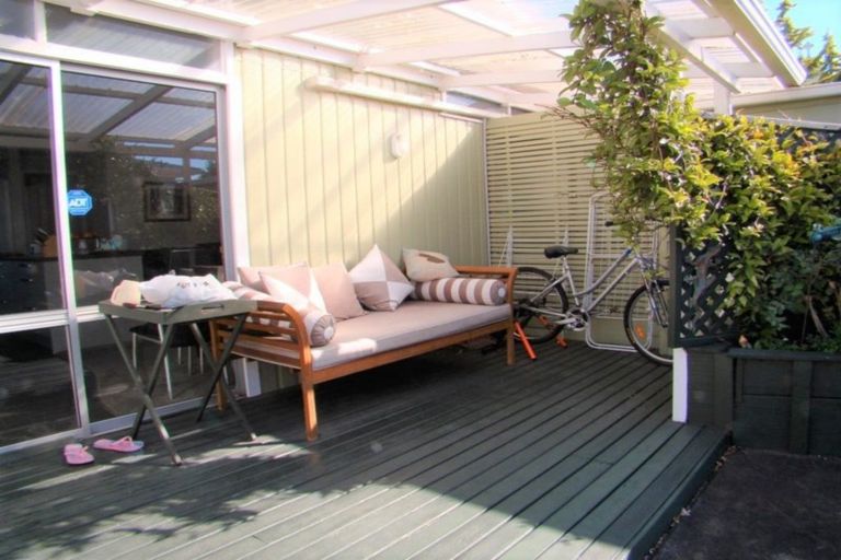 Photo of property in 2/132 Church Street, Onehunga, Auckland, 1061