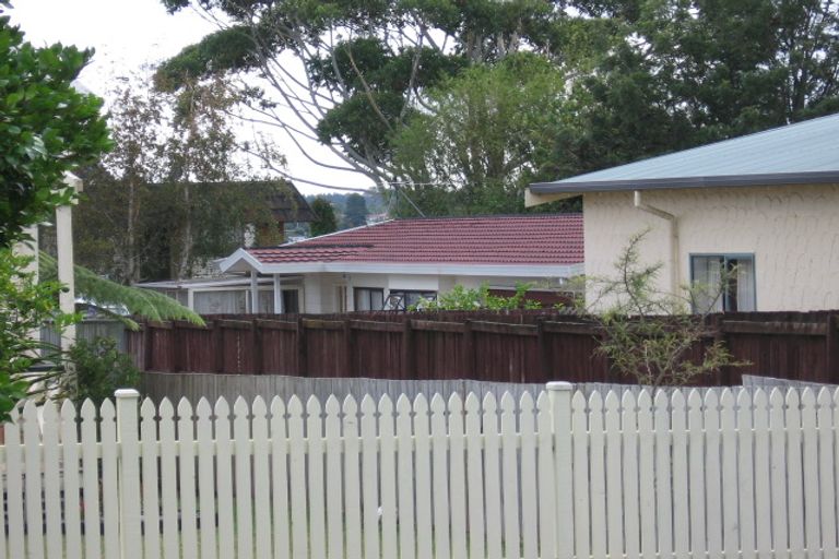 Photo of property in 1/13 Miro Street, New Lynn, Auckland, 0600
