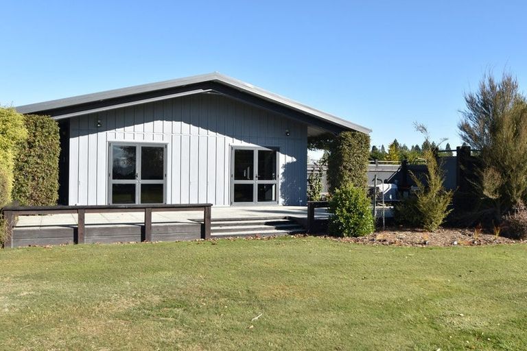 Photo of property in 16 Matukituki Crescent, Twizel, 7901