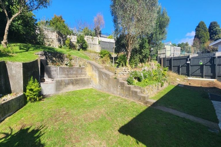 Photo of property in 6a Clerke Place, Marfell, New Plymouth, 4310