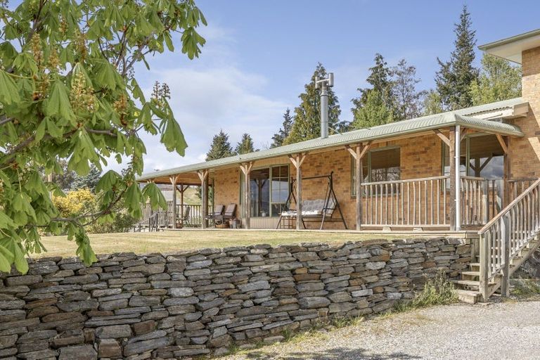 Photo of property in 39 Domain Road, Bannockburn, Cromwell, 9384