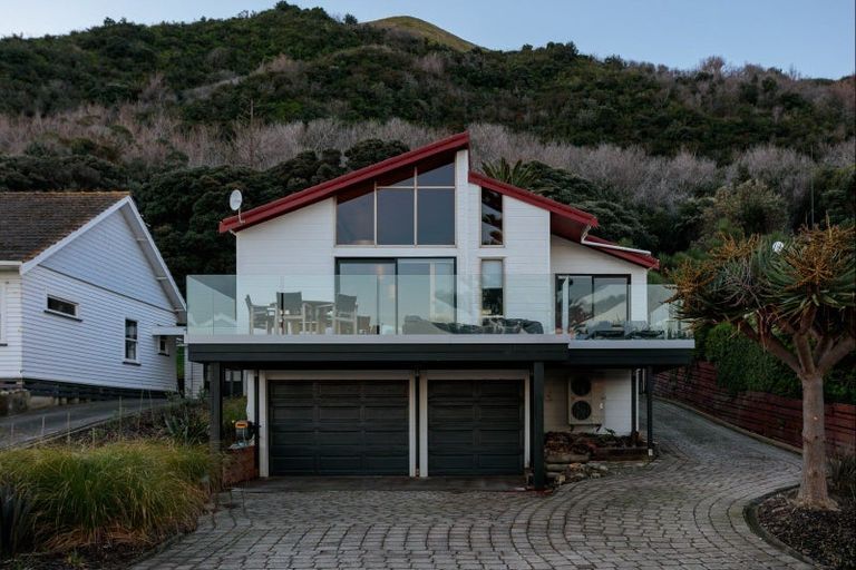 Photo of property in 6 Makorori Beach Road, Makorori, Gisborne, 4073