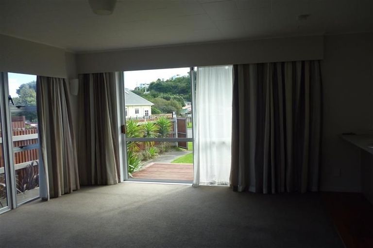 Photo of property in 6 Cluny Road, Plimmerton, Porirua, 5026