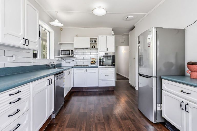 Photo of property in 27 Hinton Avenue, Forest Lake, Hamilton, 3200