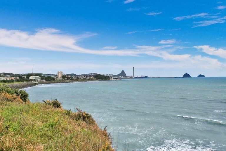 Photo of property in Quarterdeck, 5/4 Buller Street, New Plymouth, 4310