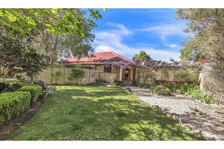 Photo of property in 193 High Street, Oxford, 7430