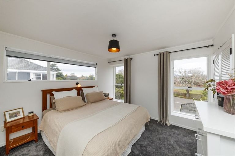 Photo of property in 23b Pahiatua Street, Hokowhitu, Palmerston North, 4410