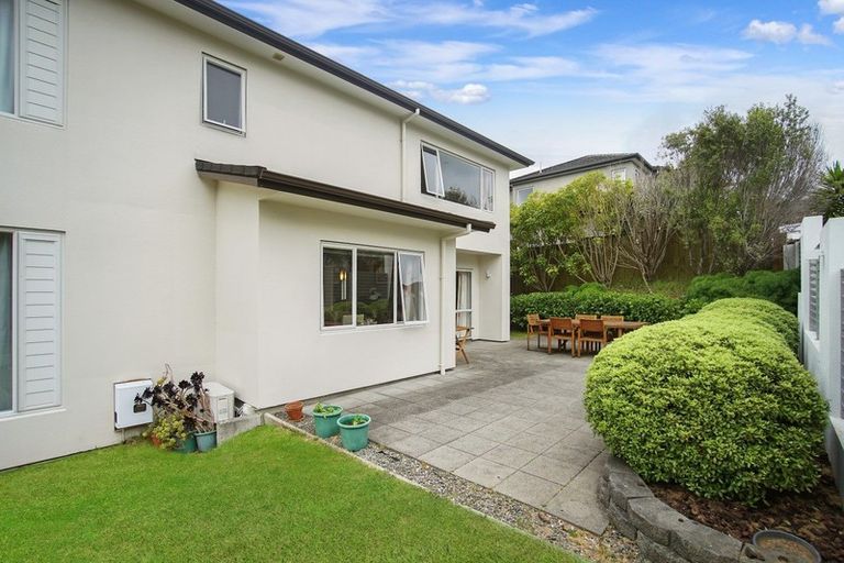 Photo of property in 2 Hawkdun Drive, Flat Bush, Auckland, 2016