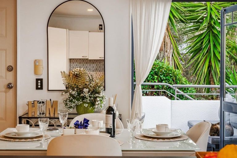 Photo of property in 56 Garton Drive, Massey, Auckland, 0614