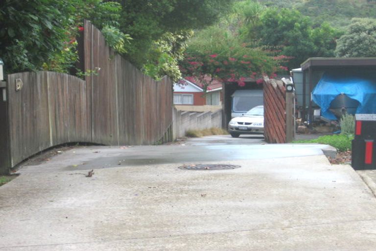 Photo of property in 32 Deuxberry Avenue, Northcote, Auckland, 0627