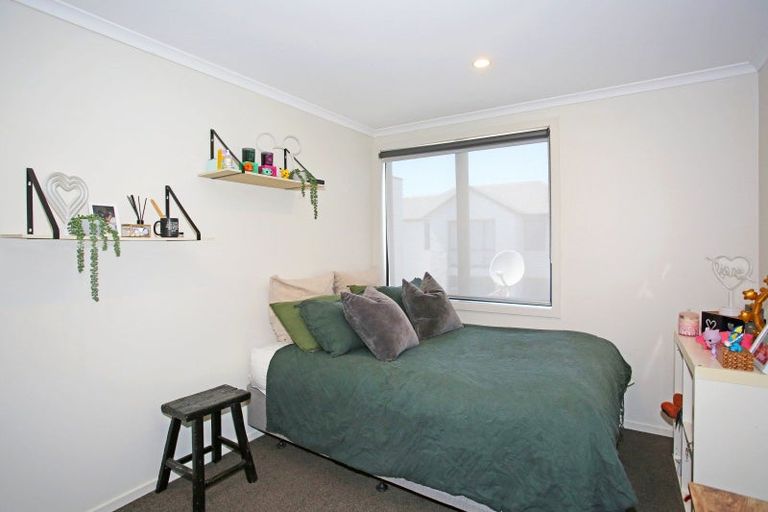 Photo of property in 51 Popokatea Drive, Takanini, 2112