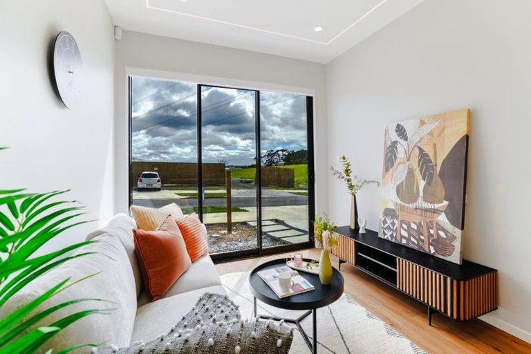 Photo of property in 61 Puwha Street, Massey, Auckland, 0614