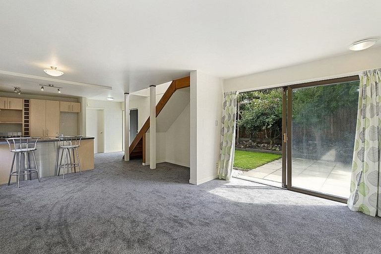 Photo of property in 2/124 Burwood Road, Burwood, Christchurch, 8083