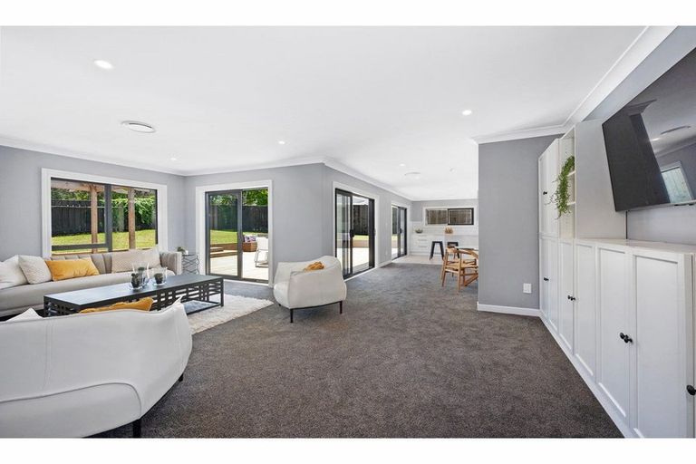 Photo of property in 1 Celina Place, Browns Bay, Auckland, 0630