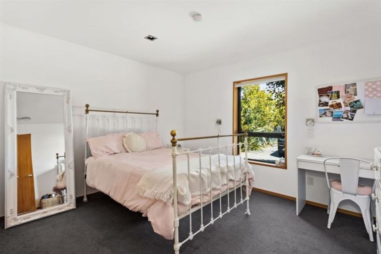 Photo of property in 7 Meadowcroft Lane, Harewood, Christchurch, 8051