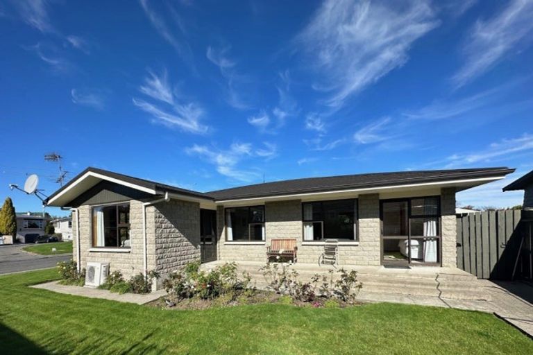 Photo of property in 39 Waterford Drive, Winton, 9720