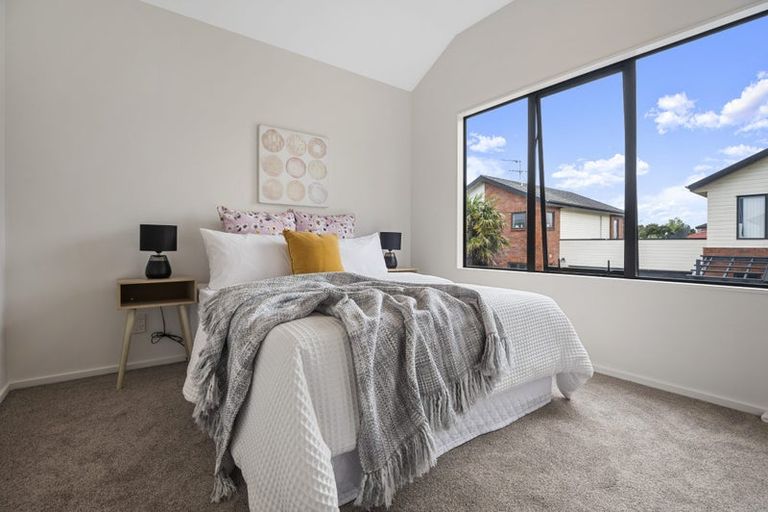 Photo of property in 32 Secoia Crescent, Mangere, Auckland, 2022