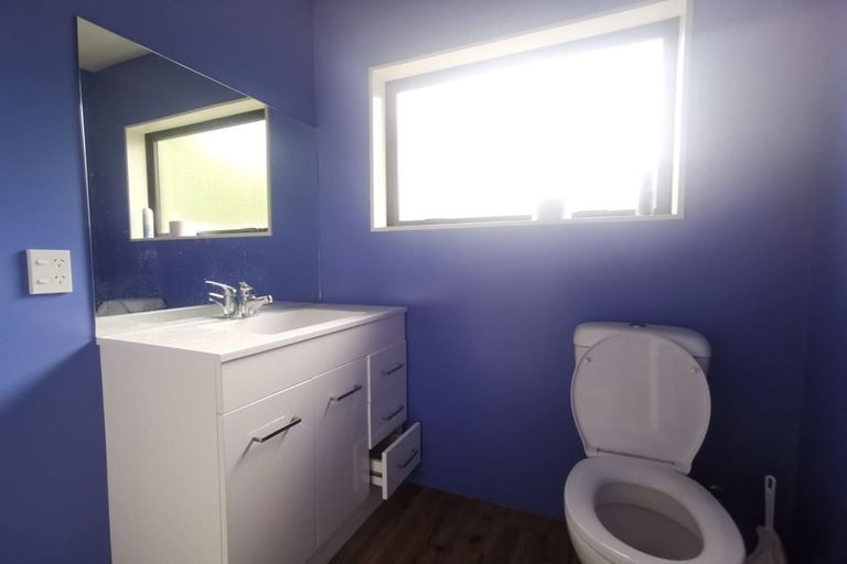 Photo of property in 16 Gladson Avenue, Sockburn, Christchurch, 8042