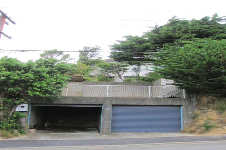 Photo of property in 63 Mills Road, Brooklyn, Wellington, 6021