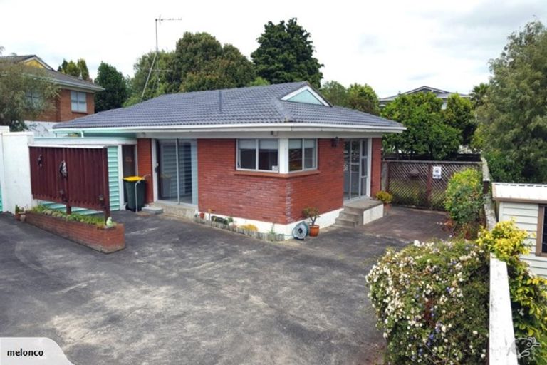 Photo of property in 2/11 Ashdown Place, Pahurehure, Papakura, 2113