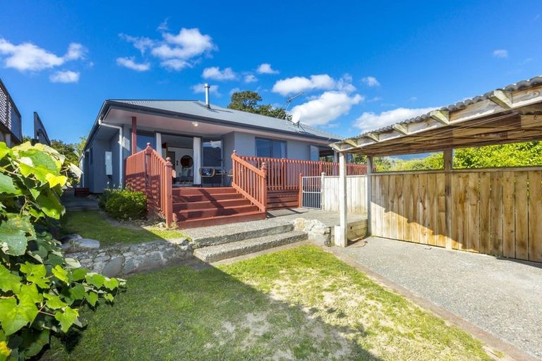 Photo of property in 3 Sunnyview Drive, Brown Owl, Upper Hutt, 5018