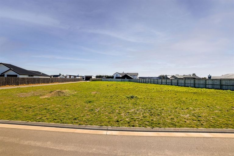 Photo of property in 8 Barewood Grove, West Melton, 7618