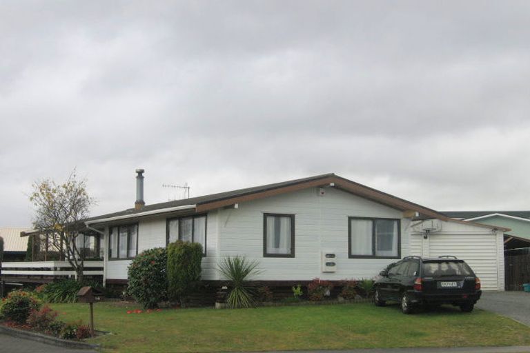 Photo of property in 15 Tobin Place, Richmond Heights, Taupo, 3330