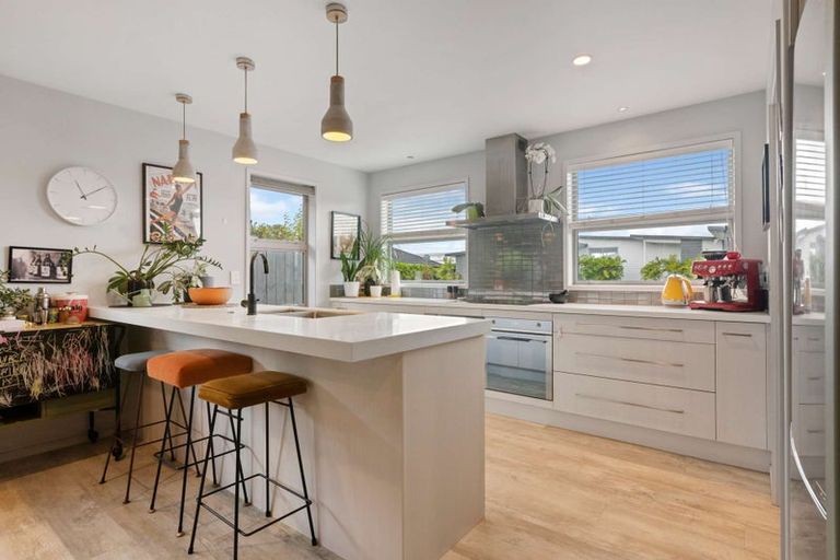 Photo of property in 42 Hiria Crescent, Papamoa Beach, Papamoa, 3118