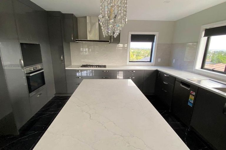 Photo of property in 62 Woodglen Road, Glen Eden, Auckland, 0602