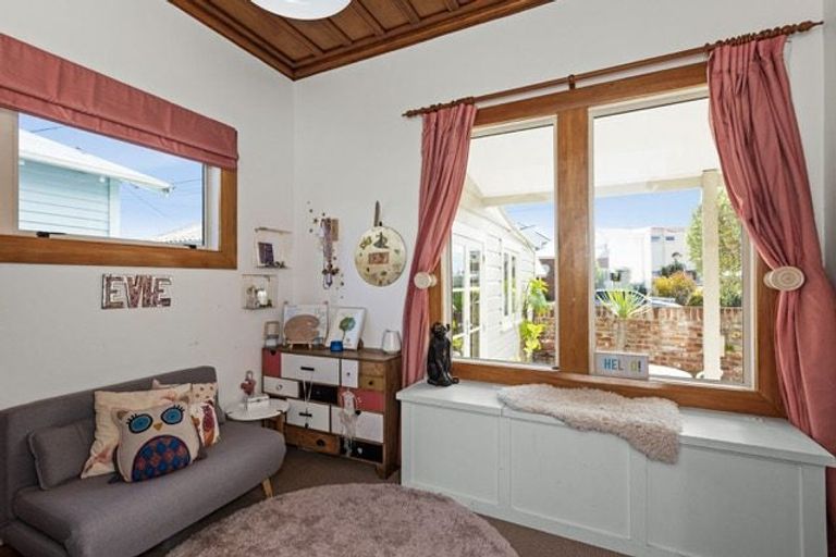 Photo of property in 78 Charles Street, Westshore, Napier, 4110
