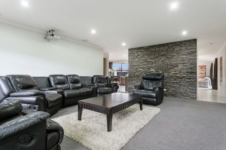 Photo of property in 3 Cooper Crescent, Cambridge, 3434