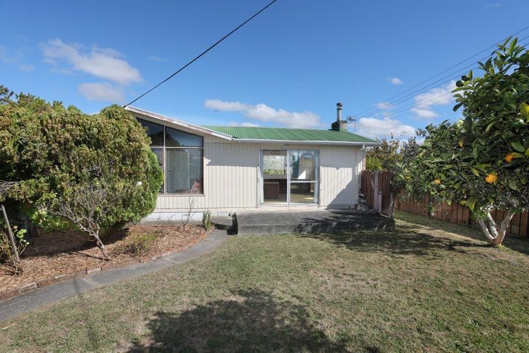 Photo of property in 71 Thames Street, Rongotea, 4476