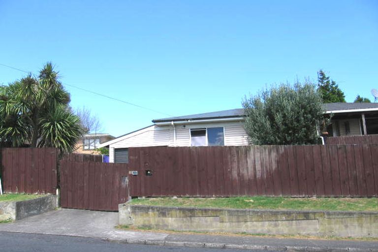 Photo of property in 63 Sheridan Drive, New Lynn, Auckland, 0600