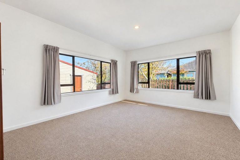 Photo of property in 21 Owens Terrace, Upper Riccarton, Christchurch, 8041
