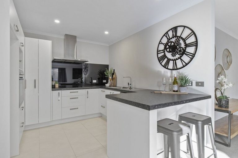 Photo of property in 30 Ridgedale Crescent, Flagstaff, Hamilton, 3210