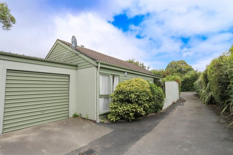 Photo of property in 2/207a Waimea Terrace, Beckenham, Christchurch, 8023