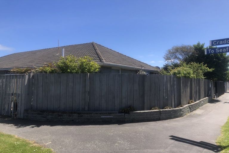 Photo of property in 122 Estuary Road, South New Brighton, Christchurch, 8062