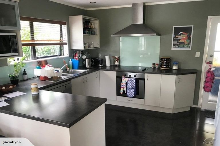 Photo of property in 2/14 Charles Street, Hauraki, Auckland, 0622